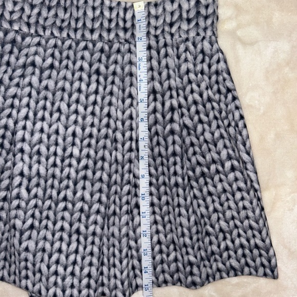 Banana Republic “faux cable knit”‎ skort- sz 0 - Picture 4 of 8